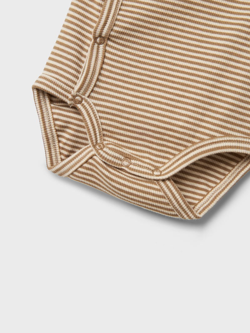 NAME IT - Osole Summer Sand Body Slå om